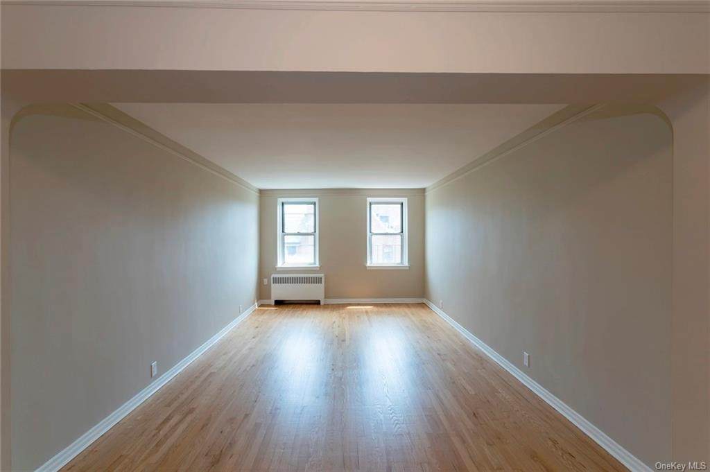 821 Bronx River - Photo 1