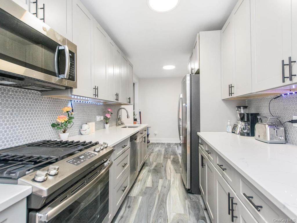 3840 Greystone Avenue - Photo 1