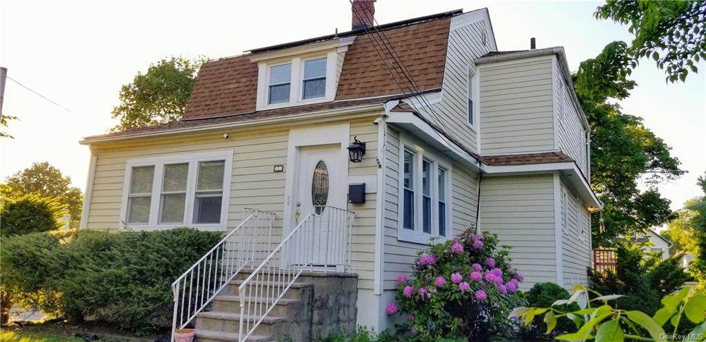 24 Oak Terrace - Photo 1