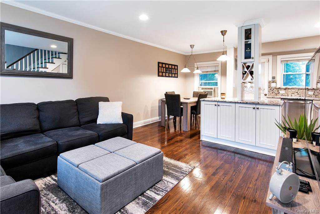 737 Tuckahoe - Photo 1