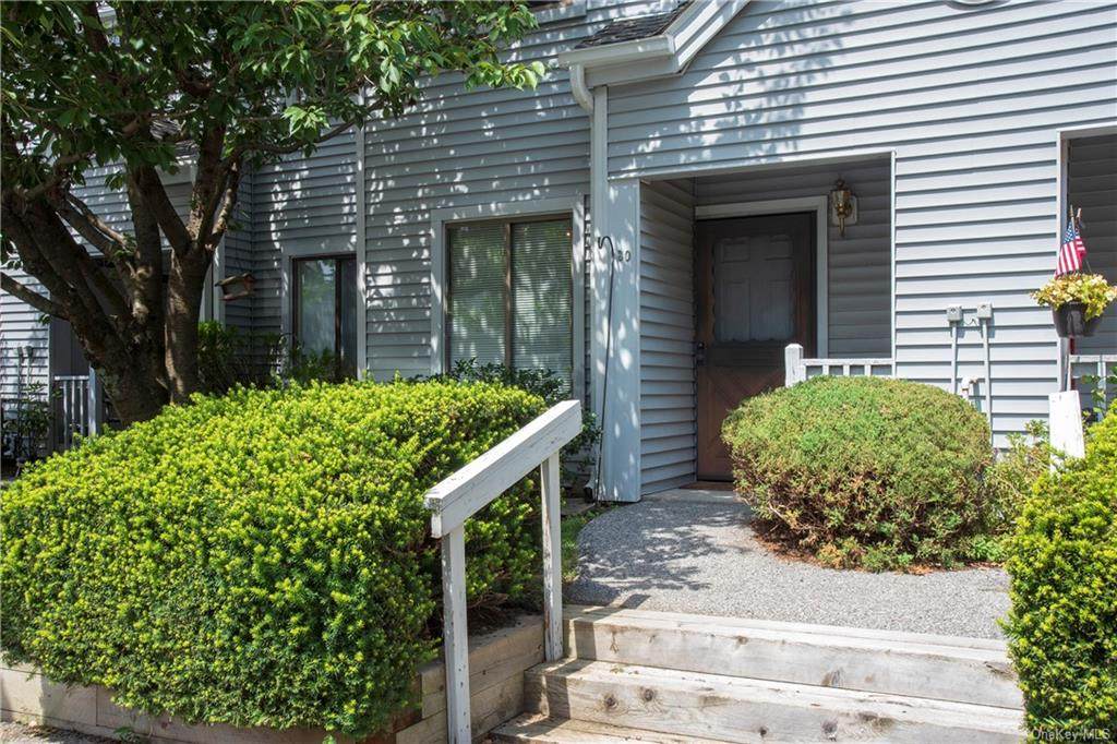 30 Sharon Lynn Boulevard - Photo 1
