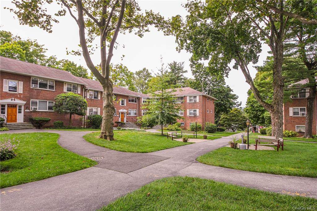 121 Broadway - Photo 1