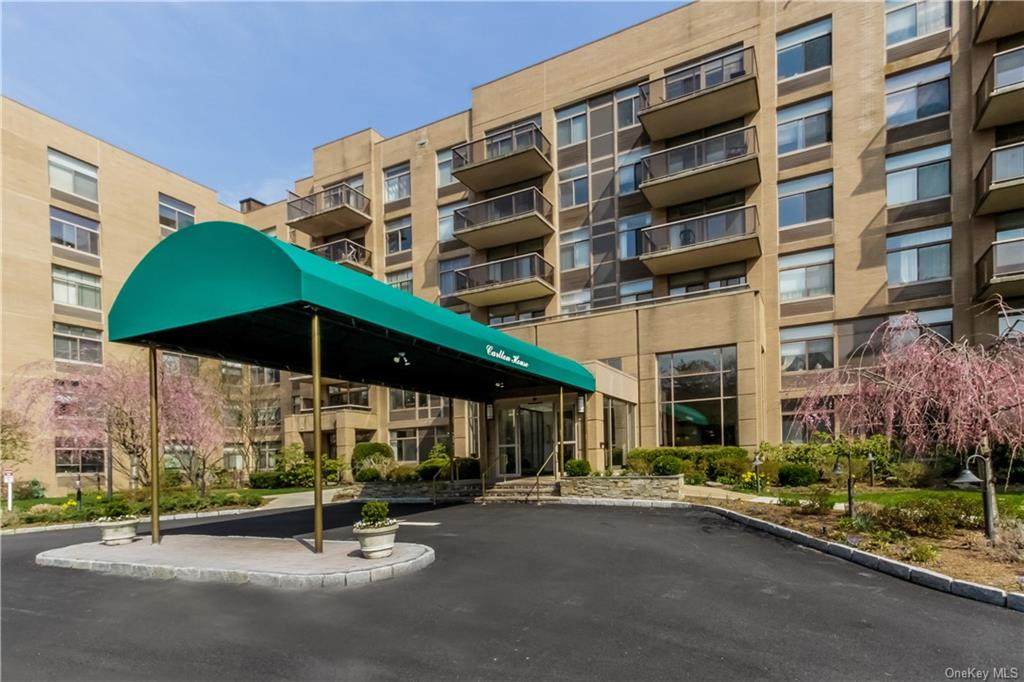 35 Chatsworth Avenue - Photo 1