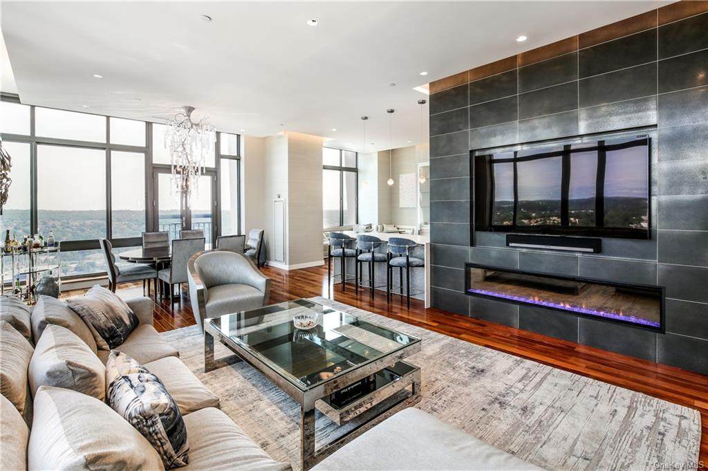 10 City Place - Photo 1