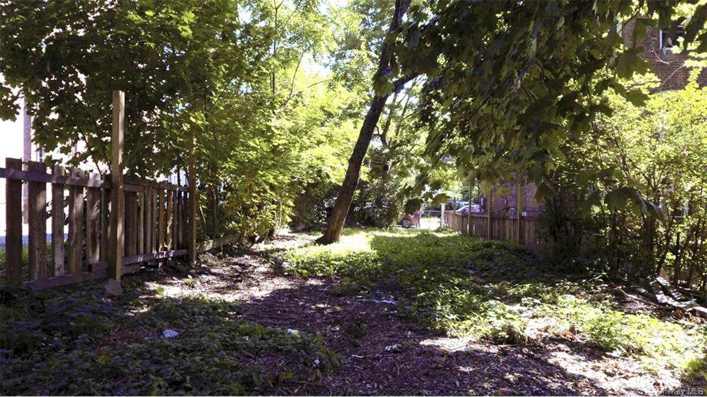 203 Dubois Street - Photo 1