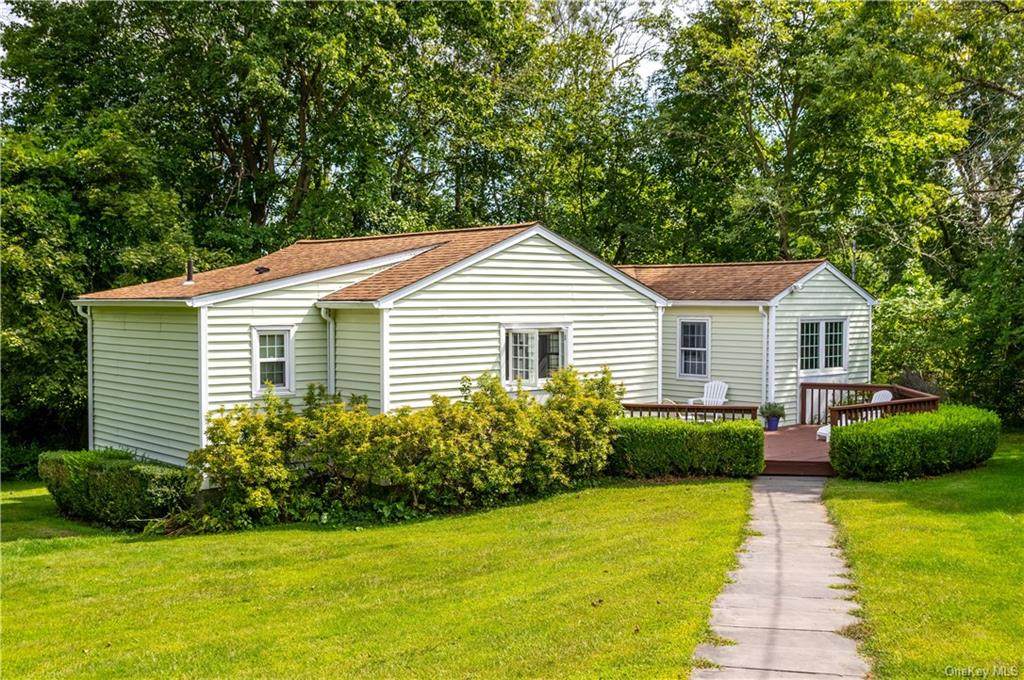 134 Longfellow Drive - Photo 1
