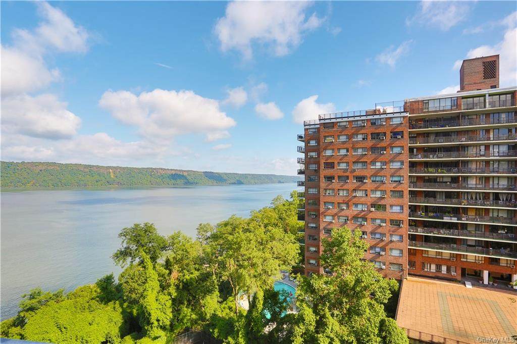 2621 Palisade Avenue - Photo 1