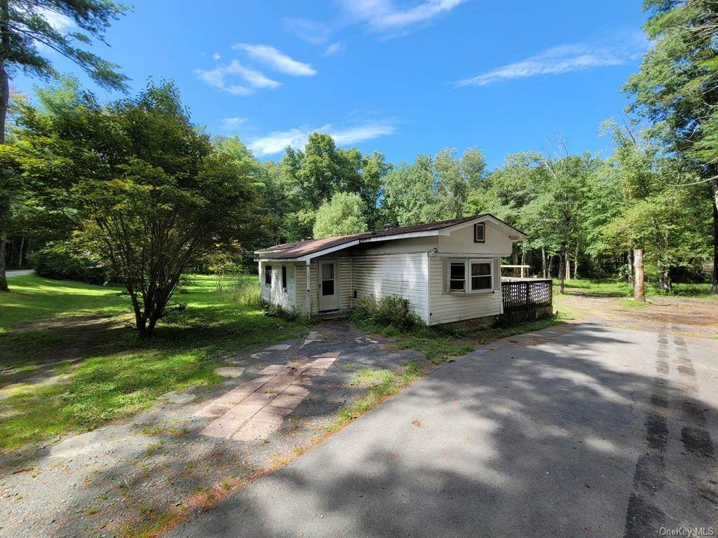 764 Peenpack Trail - Photo 1