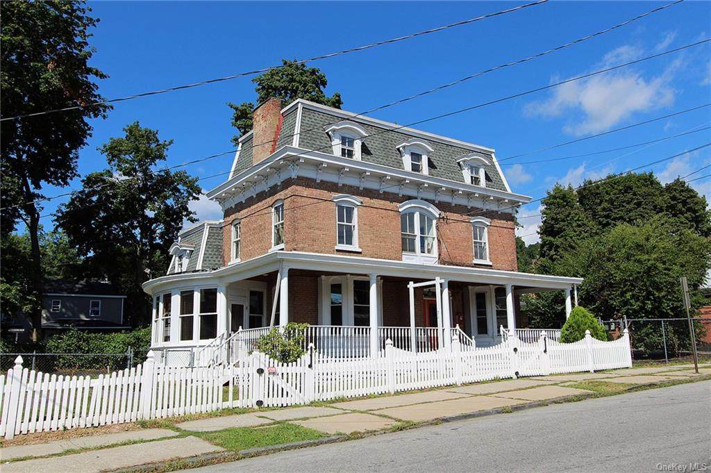 21 West Street - Photo 1