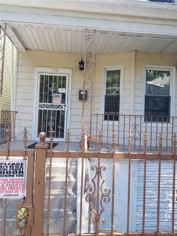 1736 Melville Street - Photo 1