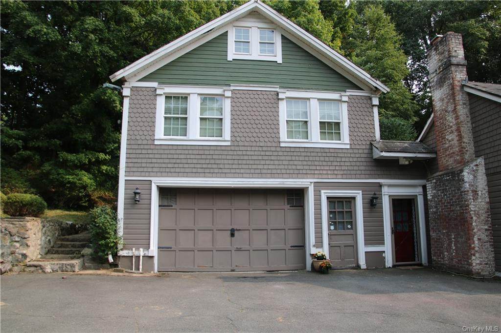 999 Haverstraw Road - Photo 1