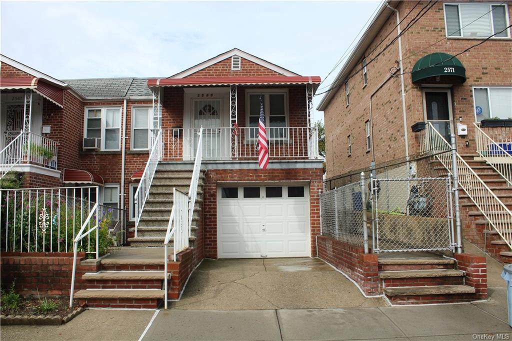 2569 Tenbroeck Avenue - Photo 1