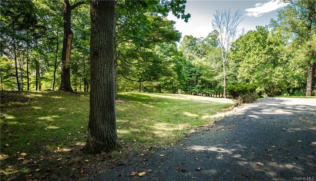 854 Bradley Parkway - Photo 1