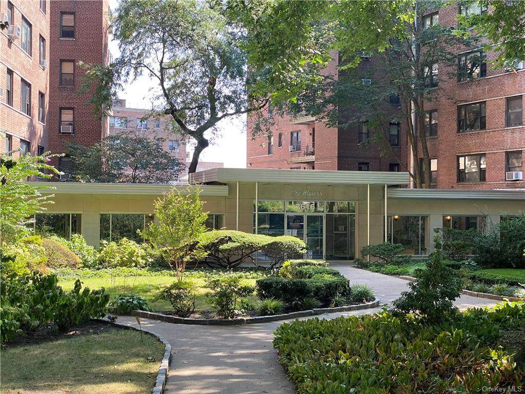 3616 Henry Hudson Parkway - Photo 1