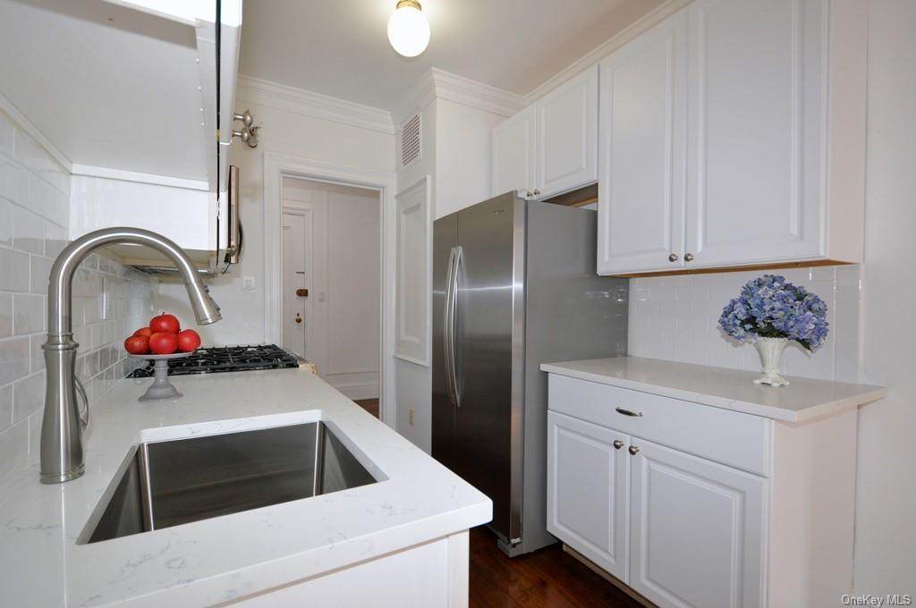 127 Garth Road - Photo 1