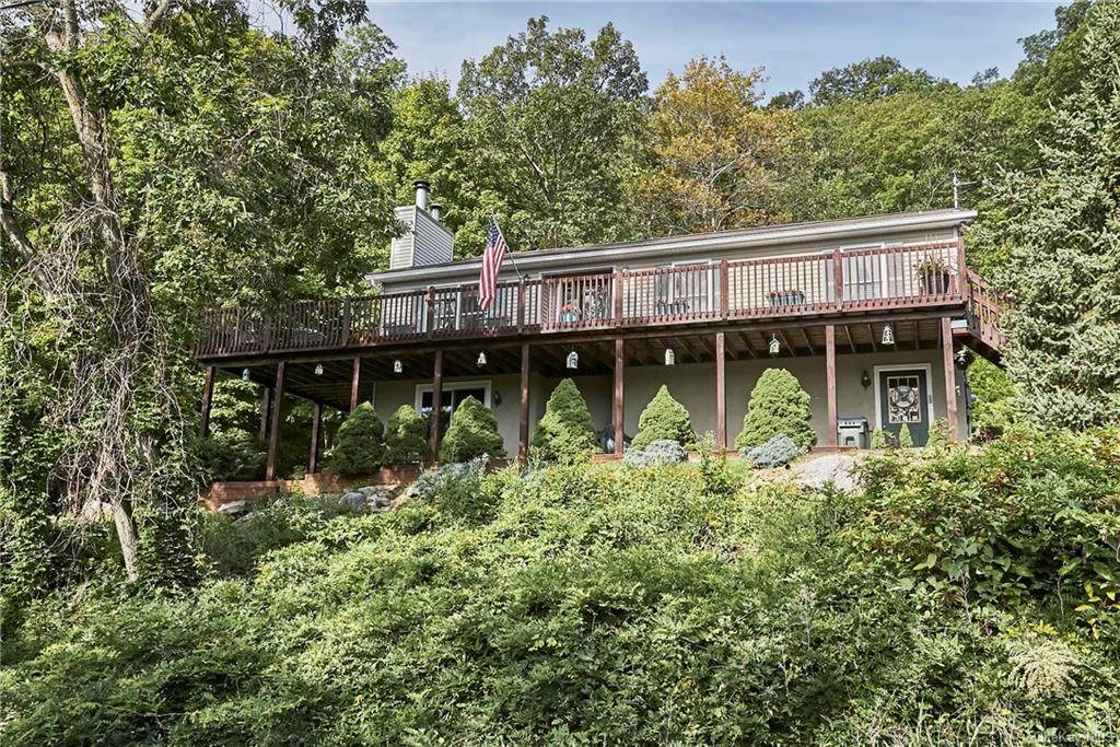 11 Hemlock Hill - Photo 1
