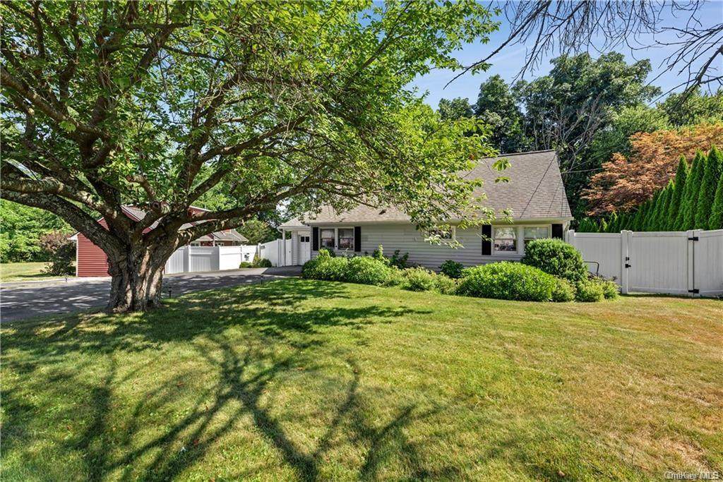 66 East Way - Photo 1