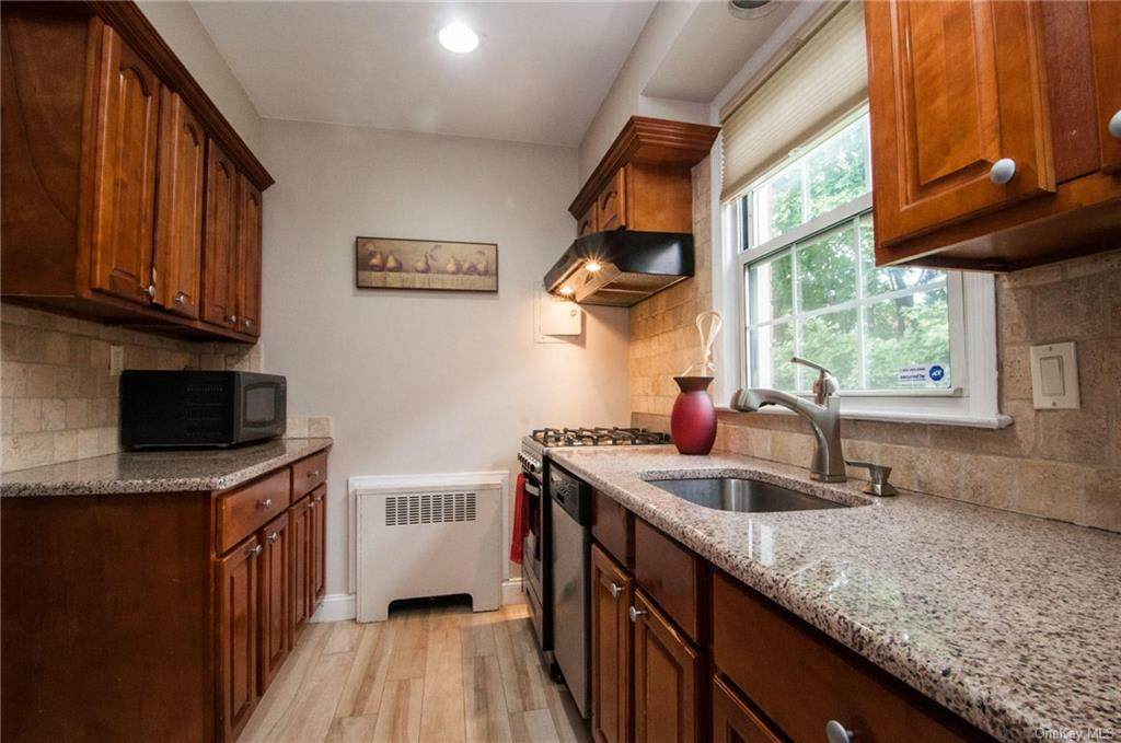 111 Broadway - Photo 1