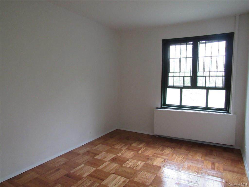 1505 Metropolitan Avenue - Photo 1