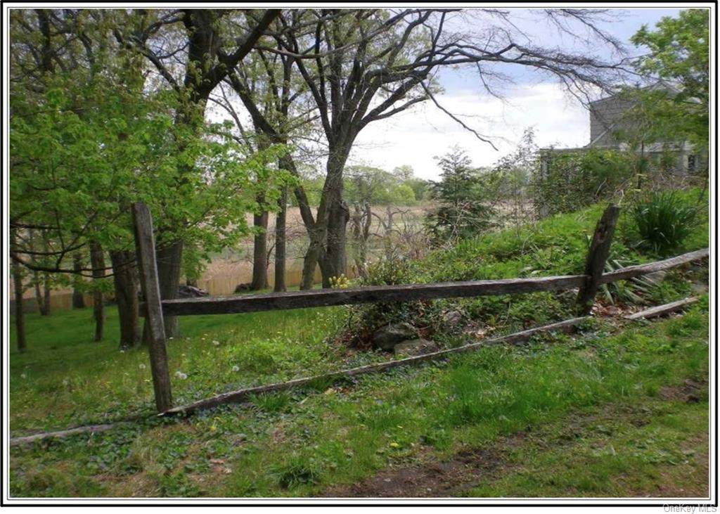 921 Soundview Drive - Photo 1