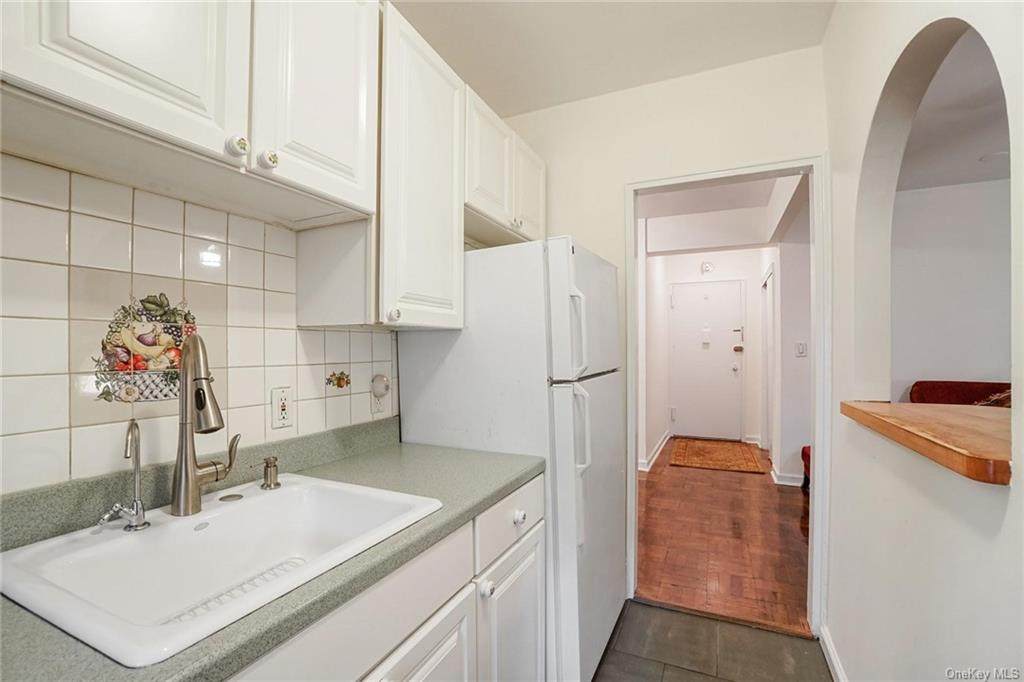 325 King Street - Photo 1
