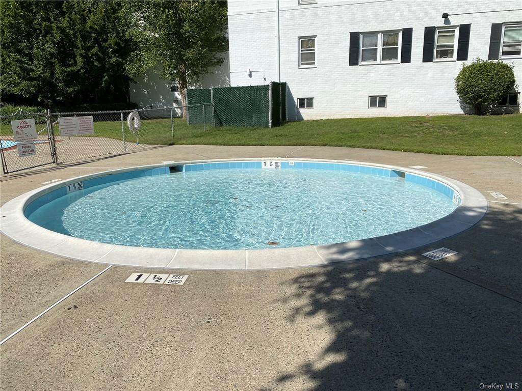 91 Avon Circle - Photo 1