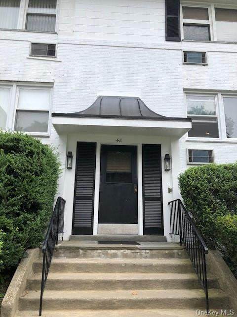 48 Avon Circle - Photo 1