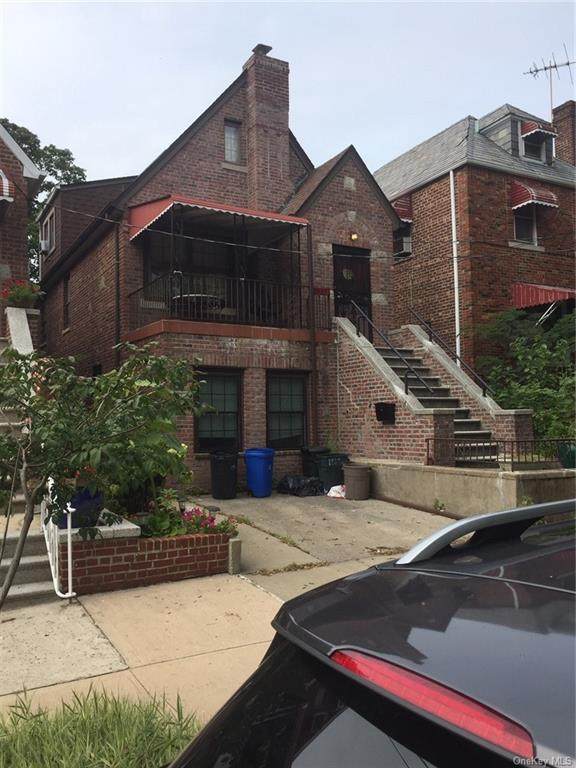 1915 Yates Avenue - Photo 1