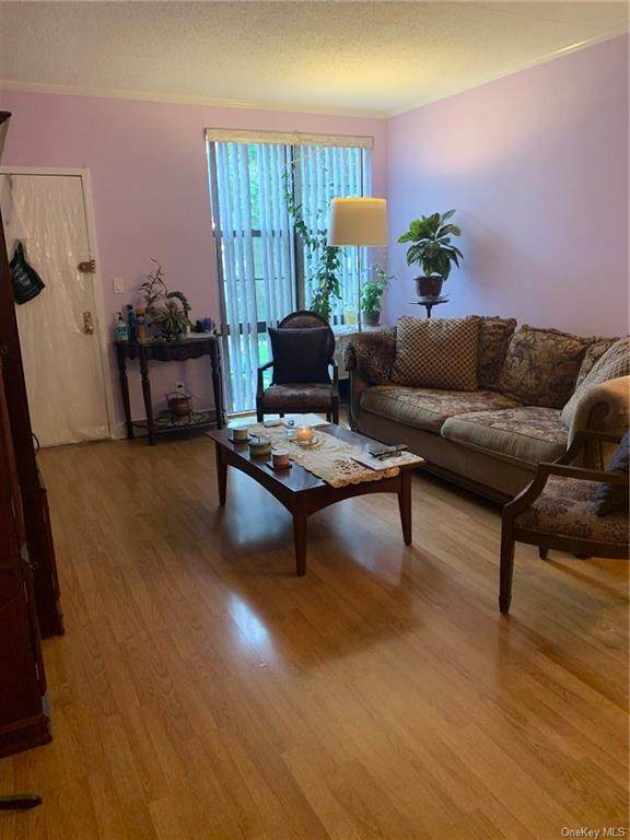 780 Brook Avenue - Photo 1