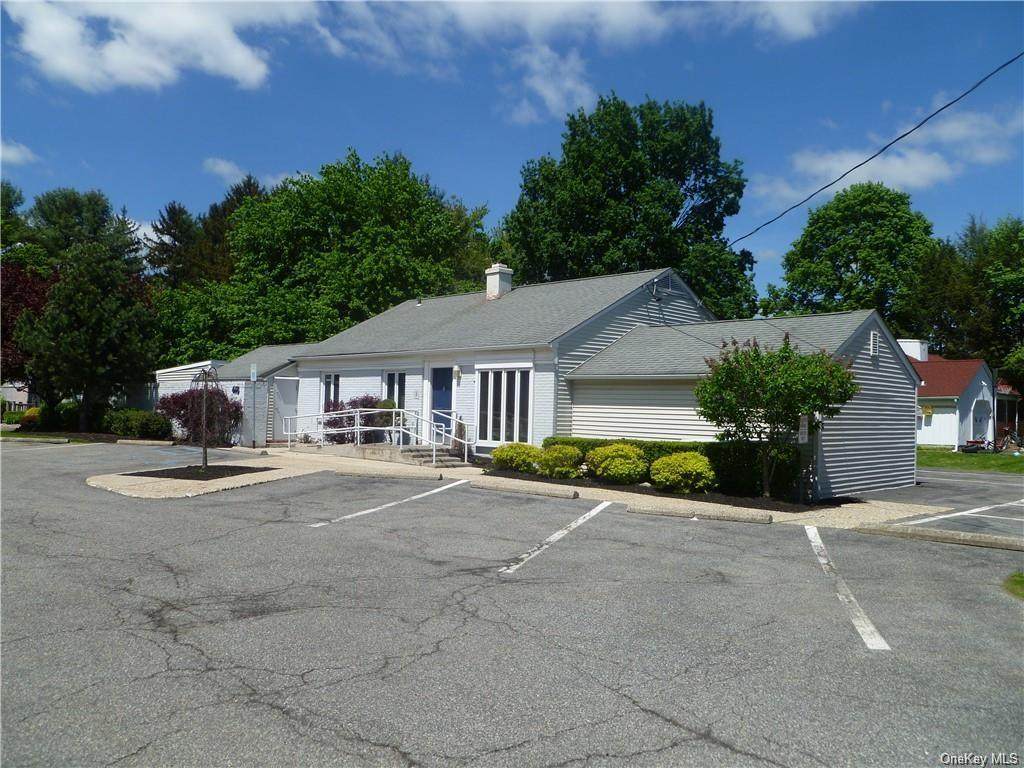 418 Blooming Grove Turnpike - Photo 1