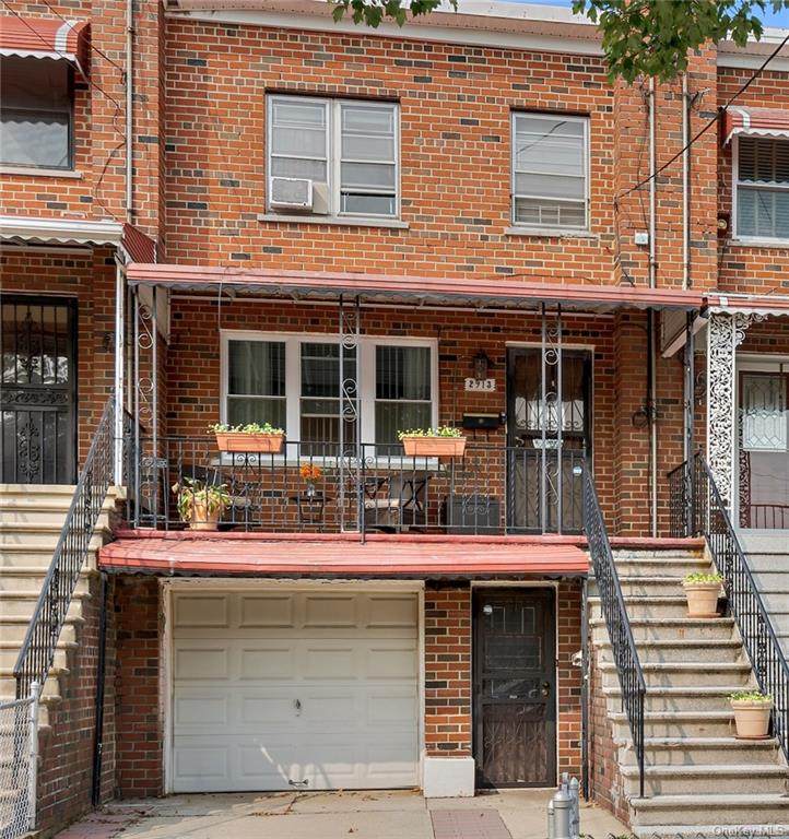2913 Yates Avenue - Photo 1