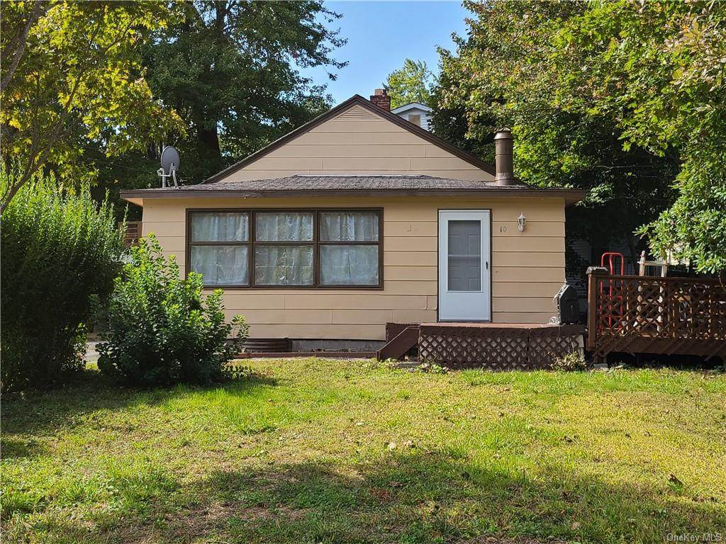 10 Floral Drive - Photo 1