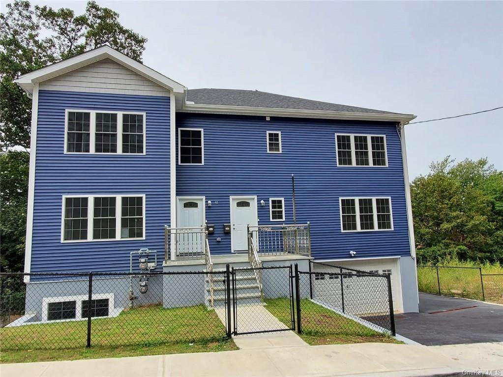 41 Lincoln Terrace - Photo 1