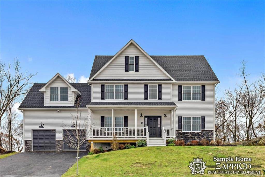 717 Sleepy Hollow Road - Photo 1