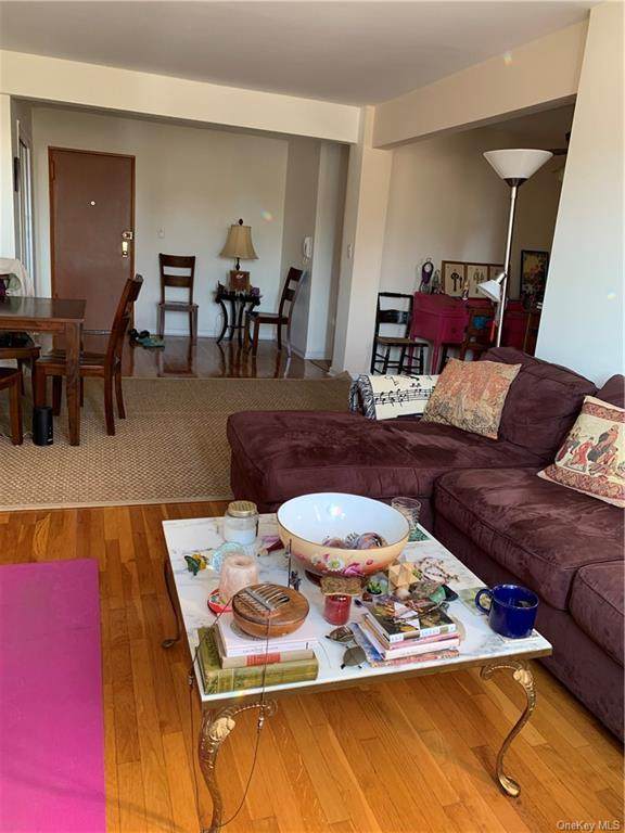 530 Riverdale - Photo 1