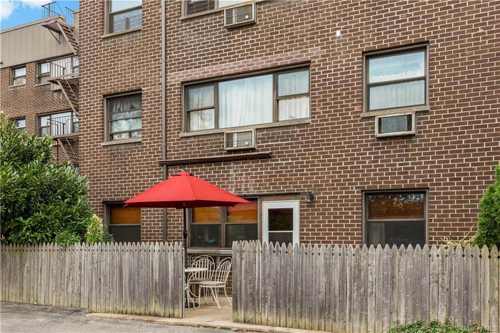 2261 Palmer - Photo 1
