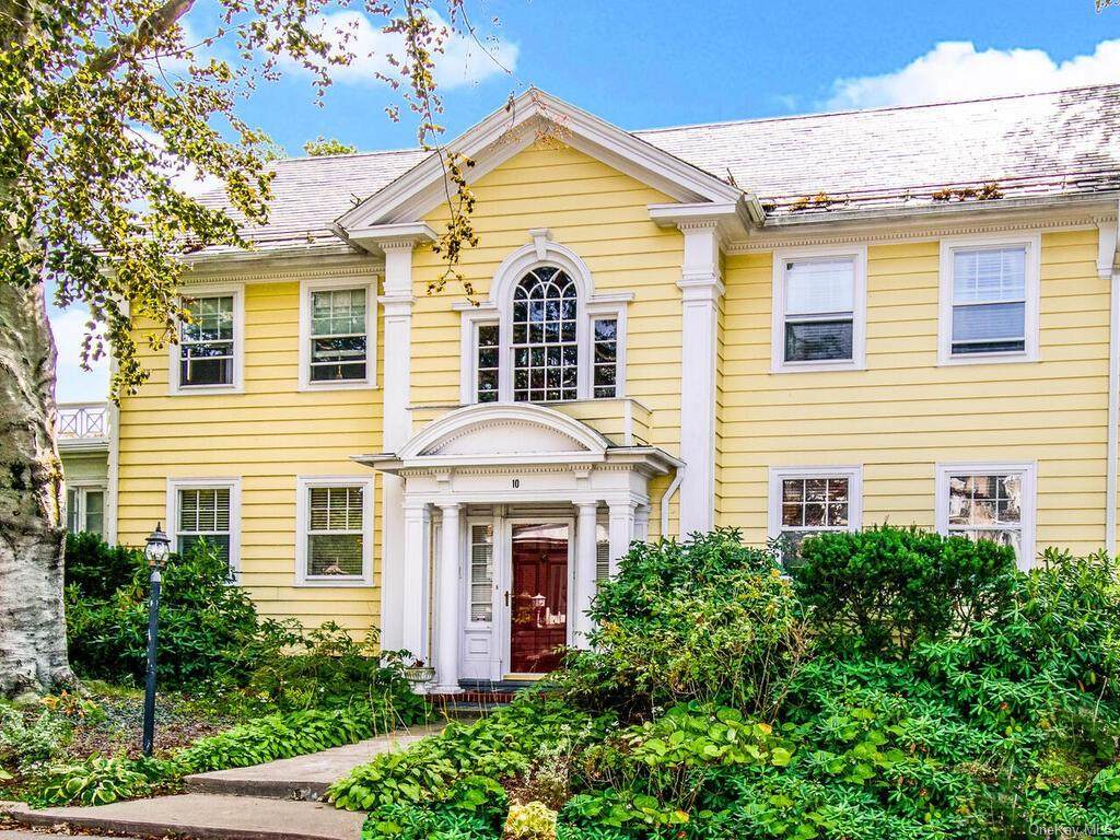 10 Belmont Place - Photo 1