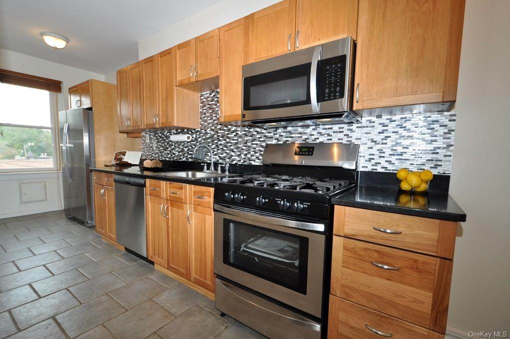 2 Lockwood Avenue - Photo 1