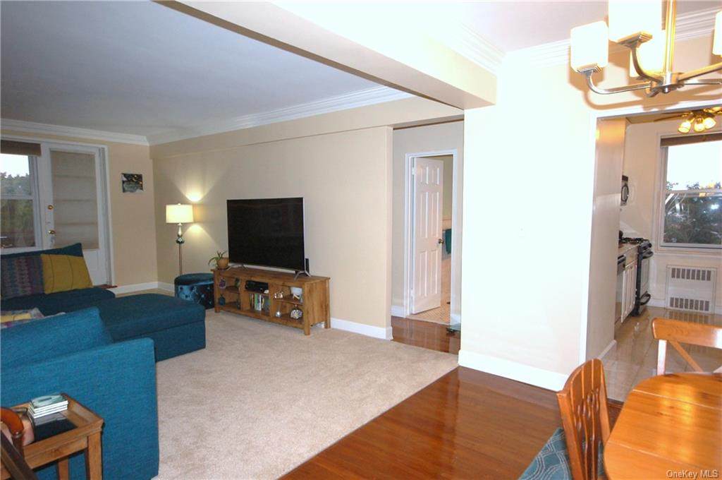 325 King Street - Photo 1