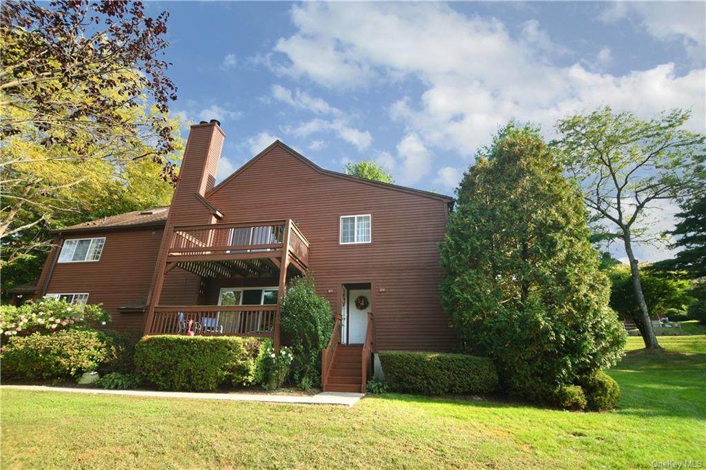 202 Tamarack Lane - Photo 1