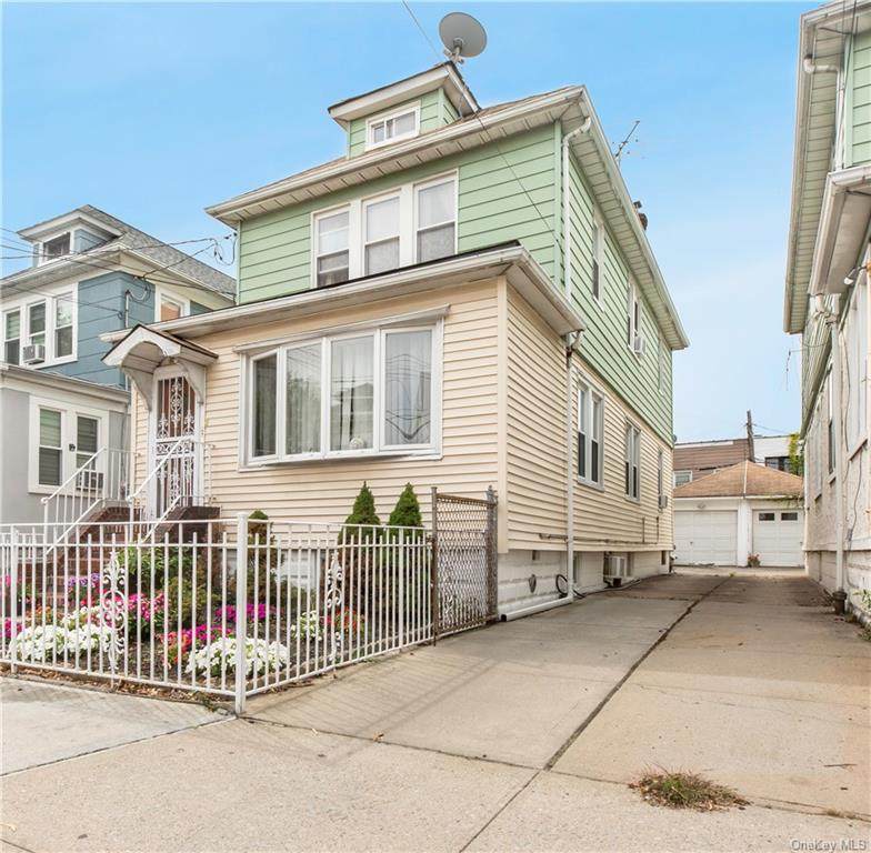 1723 Hone Avenue - Photo 1