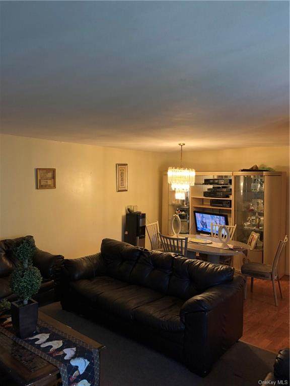 210 Sneden Place - Photo 1