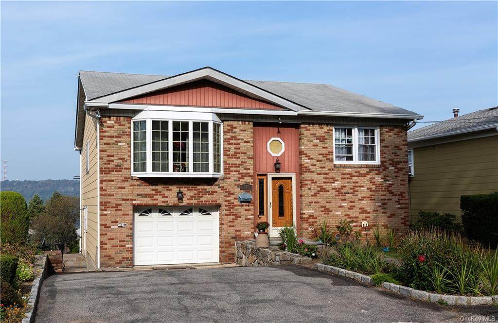 173 Hudson Terrace - Photo 1