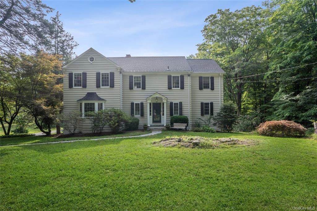 214 Pinesbridge Road - Photo 1