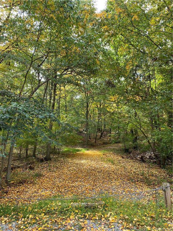 9 Apple Mill Road - Photo 1
