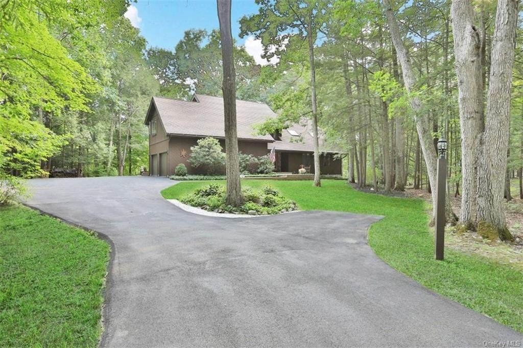 15 Tall Oaks Drive - Photo 1