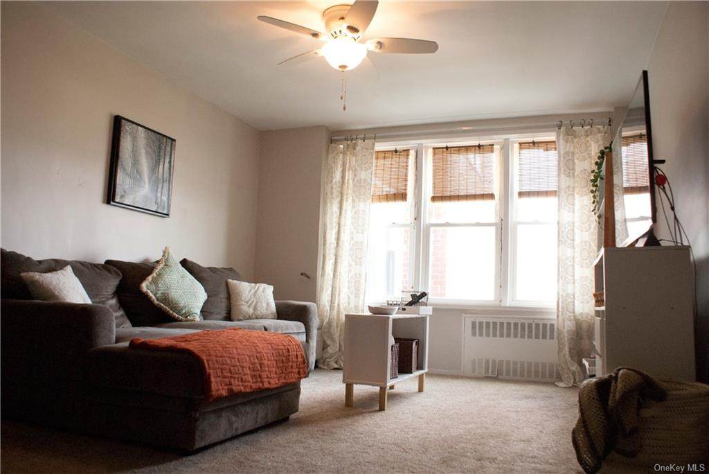 14 Westview Avenue - Photo 1