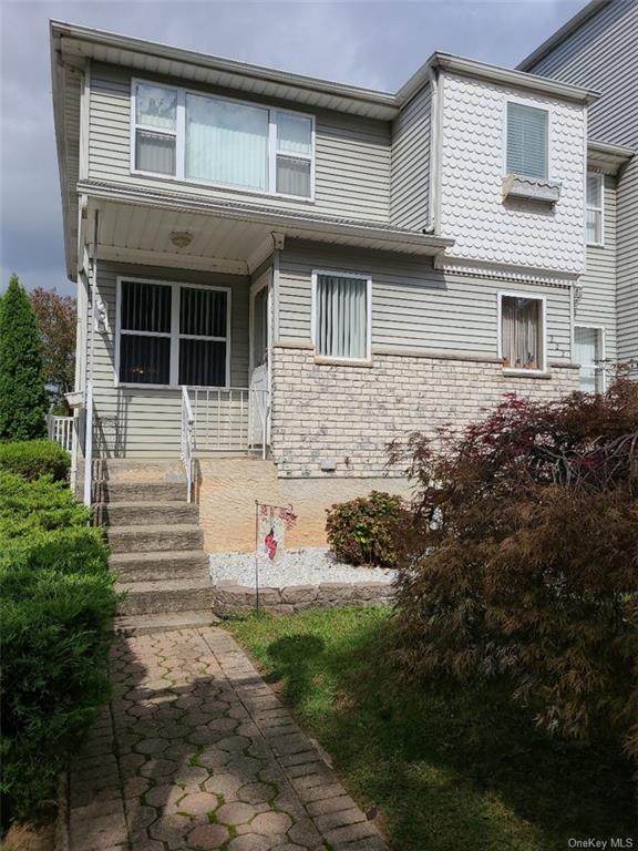 220 Lorraine Loop - Photo 1