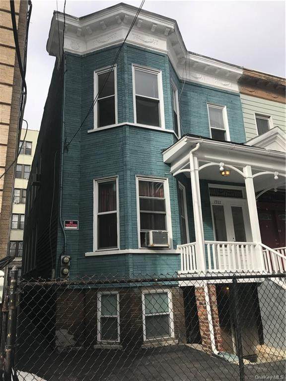1937 Clinton Avenue - Photo 1