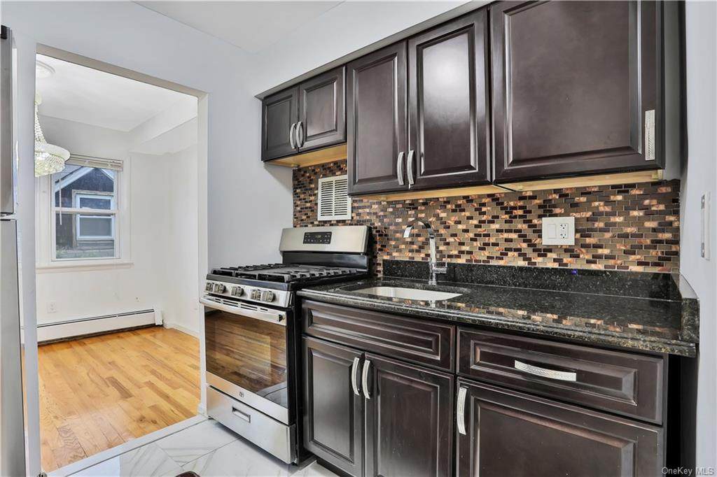 200 Centre Avenue - Photo 1